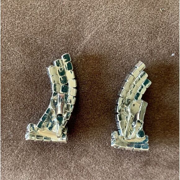 Vintage Rhinestone Clip Statement earrings, in Silver, Unmarked - Picture 2 of 2